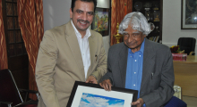 Bharat Ratna Dr. Kalam being felicitated by Surinder S Rathi -File Picture