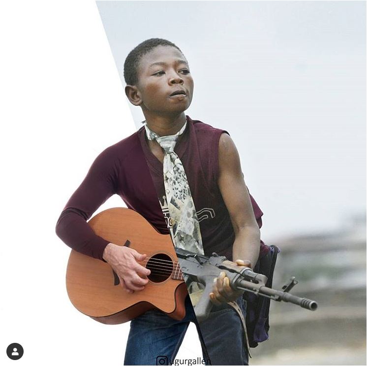 Poised to Sing vs Kill - Two Worlds by Turkish Artist Uğur Gallenkuş