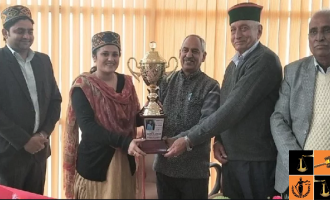 parveen lata.PNG, pic by au