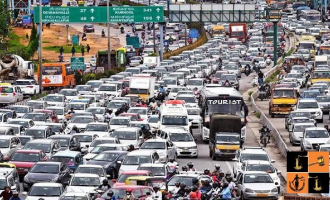 10BGHEBBALTRAFFICJAM (Pic By The Hindu).jpg