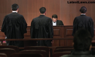 Lawyers in Court, pic by:  MyLaw.net