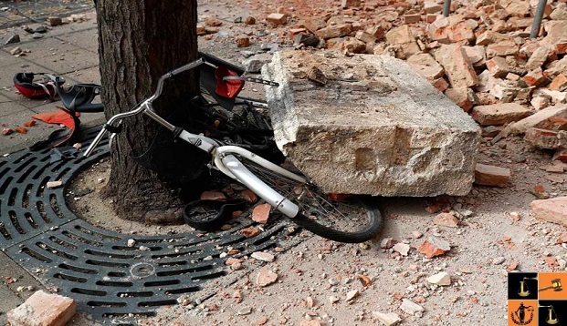 Delhi Earthquake, pic by: Outlook India