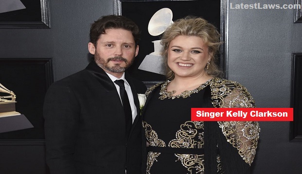 Kelly Clarkson, pic by: The Star