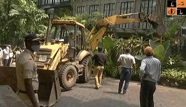 Kangana Bunglow Demolition by BMC.jpg