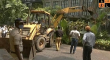 Kangana Bunglow Demolition by BMC.jpg