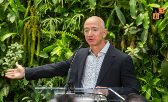 Jeff Bezos.jpg