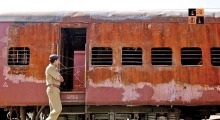 804052-godhra-train.jpg